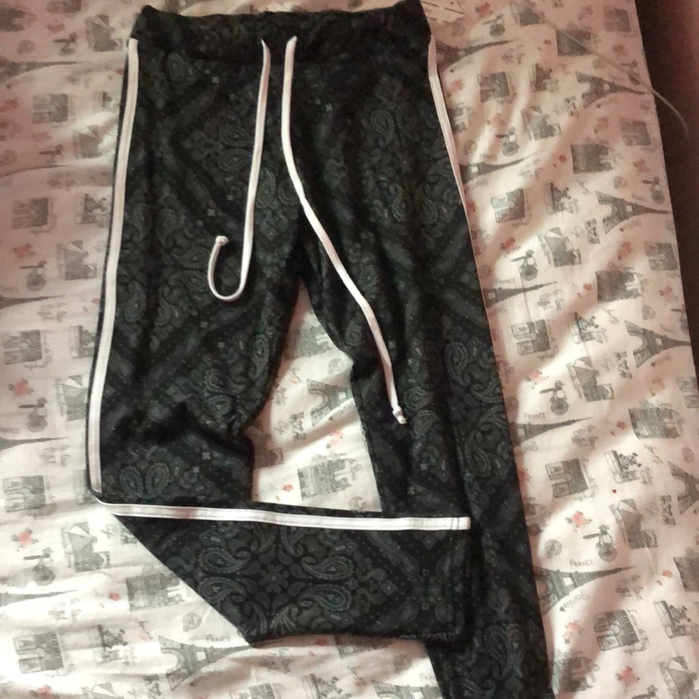 92% polyester 8% spandex leggings